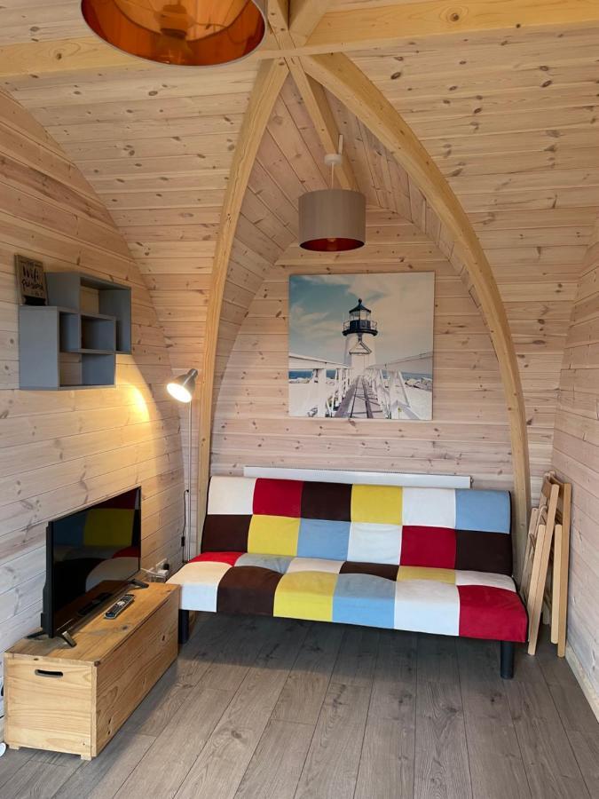 Hedgehog Glamping Pod School House Farm Hotel Leighton  Exterior foto